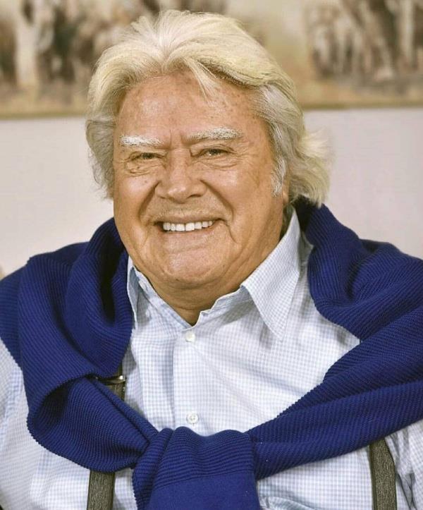 Biz de ok aryor ve zlyoruz  <br>  Biz de ok aryor ve zlyoruz. Kendisi  gn nceki katld organizasyondaki gibi salkl. Kimse bu yalanlara itibar etmesin." dedi.