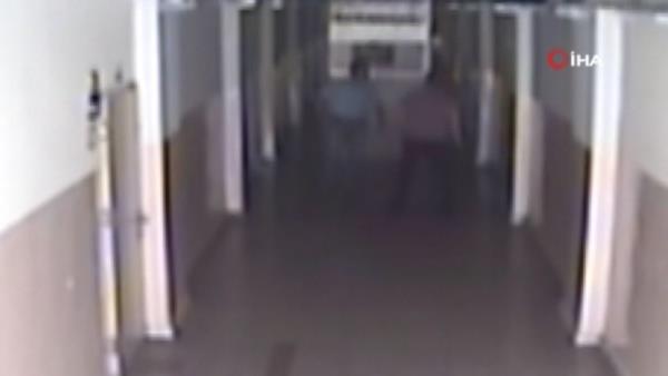 l Milli Eitim Mdr Muammer ztrk konuyla ilgili yapt aklamada, "rencilerini eitmek ve topluma kazandrmaktan baka amac olmayan, bu ama urunda hedeflere ulatka mutluluk duyan ve gelecein meslek erbaplarn yetitiren eitim alanlarna ynelik iddet olaylarnn bir yenisi de ilimizde gereklemitir.