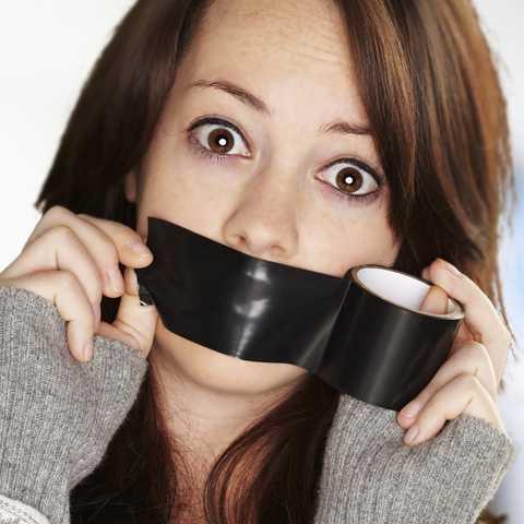 1. GERENDEN AZ ENERJ TKETMEK Kilo vermek iin kalori kstlamas gerekli olmasna ramen bazal metabolizma hznn altnda bir enerji deeri ile beslendiimizde metabolizmamz yavalar. ou danan ok az yemek yiyorum fakat zayflayamyorum der. te bunun sebebi gerekenden az enerji tketimidir. O yzden metabolizmamzn hzl almas iin gn ierisinde gerekli olan enerjiyi mutlaka almalyz.