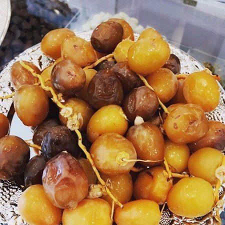 RAVTANA YA HURMA    Doumu kolaylatrc etkisiyle zellikle hamile bayanlara tavsiye edilir. St yapmna faydas, bebeklerde gaz problemine yol amamas ile emzirme dnemindeki annelere de tavsiye edilmektedir. Arap kltrnde kahvenin Ravtana hurma getirilir.