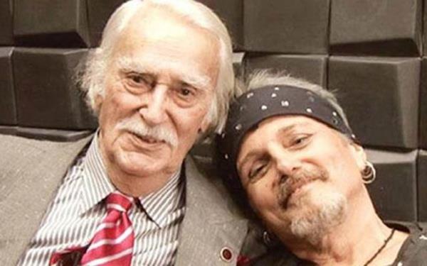 Eref Kolak, 1955 de zcan Kolak ile evlendi, ei 13 ocak 2010 da vefat etti. Eref Kolak, pop mzik sanats Harun Kolak&#8216;n babasdr. Kanser tedavisi gren pop mzik sanats olan olu Harun Kolak, 20 Temmuz 2017'de hayatn kaybetmiti.