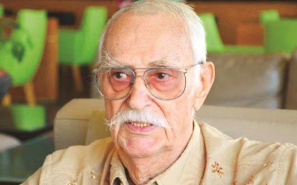 Trk sinemasnn emektar oyuncusu Eref Kolak 92 yanda hayatn kaybetti.