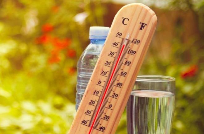 30 derecenin zerine kacak : Baz illerde beklenen en yksek hava scaklklarnn Ankara'da 34, stanbul'da 31, zmir'de 35, anlurfa'da 39, Kahramanmara, Gaziantep, Kilis ve Osmaniye'de 38, Denizli, Dzce ve Malatya'da 36, Bursa, Konya, Adana ve Diyarbakr'da 35, Kayseri ve Isparta'da 33 derece olmas bekleniyor.