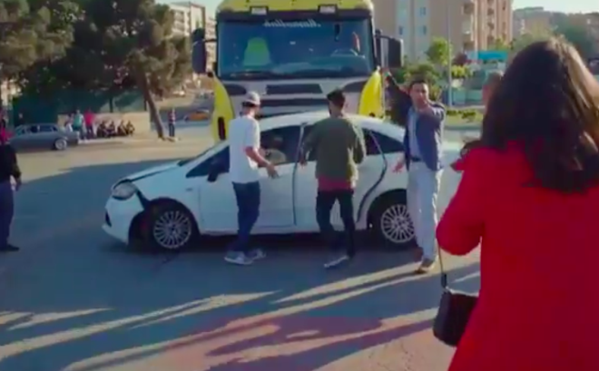 Fox ekranlarnda 3 sezondur ekrana gelen baarl dizi Kadn, unutulmaz bir sezon finali ile ekran macerasna ara verdi. 64. son blm ile dn akam izleyiciyi nefessiz brakan dizinin yeni blmleri ekim aynn ortalarnda balayacak.