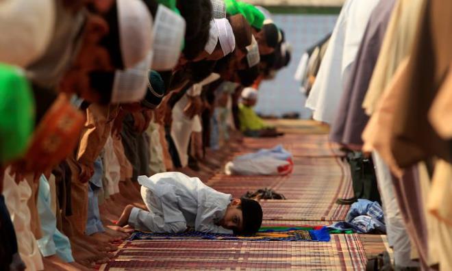 Camilerde sadece erkeklerin bulunmamas ayn zamanda kadn ve ocuklarnda camide ibadet etmeleri, dinimizin topluma kazandrmay hedefledii nceliklerdendir.