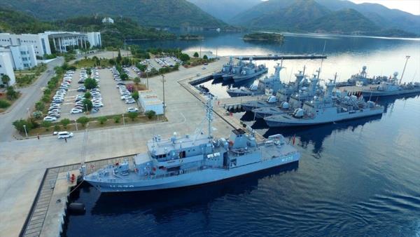 lk olarak TCG Alemdar'da bulunan ROV ile denizaltnn tespiti yapld.