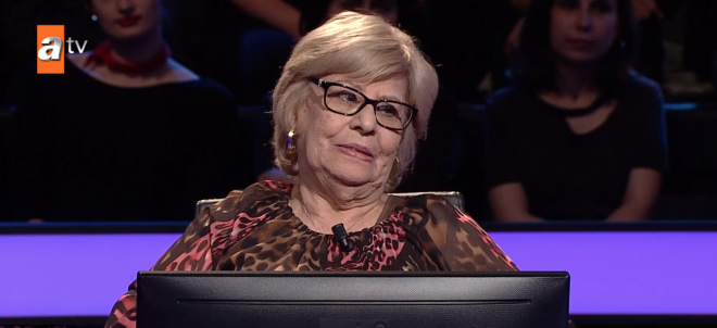 Neriman Gkdemir, dinlediiniz "scratch" tekniini kimler kullanr? sorusunda seyirci jokerini kulland. Seyirci yzde 96 ile A kk DJ'ler dedi. Ve bir st soruya geti.