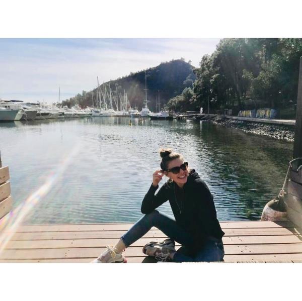 te "Ve grendigim, hissettigim, her ey iin teekkr ederim dedi Asl. Canm ekip ve oyuncu arkadalarm hepinizi ok seviyorum" notunu yazan Asl Enver'in paylam: