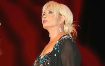 Usta sanat Emel Sayn, konuk olduu Hlya Koyiit'in programnda "Hayattaki en byk pimanln nedir" sorusuna verdii yantla gndeme geldi.