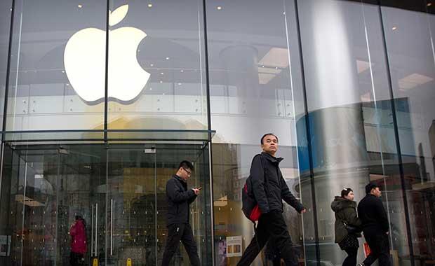 WWDC 2019 etkinlii Son Jose'de gerekleti. Teknoloji devi Apple, etkinlik kapsamnda kullanclara sunaca birok yeni rnn tantt.Kullanclarn merakla bekledii iOS 13'n detaylar ise belli oldu.te iOS 13 ile birlikte kullanclara sunulacak yenilikler: