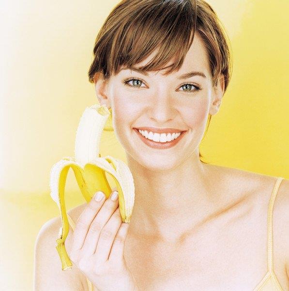 3- 225 gramlk muzda %3 orannda demir vardr. Hamilelikte sk grlen kanszla kar muz tketimi iyi gelir. <br>    4- Mide bulantsna iyi gelir.