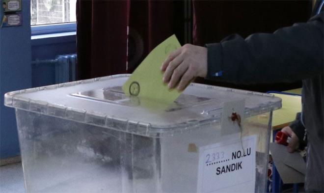 Piar'n sosyal medya araclyla yapt aklamasnda, semen psikolojisini doru ynlendiren tarafn bu kez farkl kazanabilecei belirtilerek, &#8220;Seimlerin sonuna doru hangi adayn kazanaca fikri ar basarsa o aday 31 Mart'a oranla ok daha byk fark yapabilir.&#8221; ifadesi kullanld.