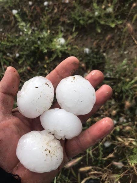 Ankara'nn Glba ilesinde dn etkili olan saanak ve dolu yayla ilgili yeni grntler ortaya kt.