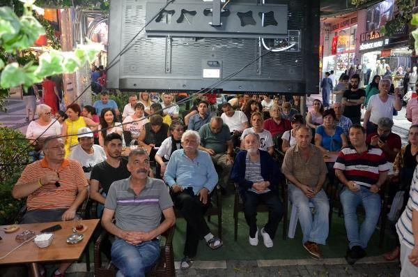 stanbul'daki kahvelerde oturan vatandalar, pr dikkat program takip etti.