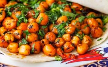 GAZANTEP'e zg acl ve sade nohut drm tm dnyadan turist ekmeye devam ediyor. yle ki turistler yedikleri nohut drm yaadklar lkeye gtryor.