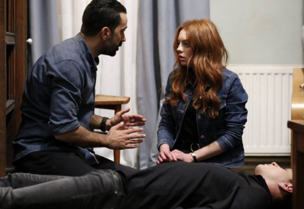 Bu srada irin, Serpil&#8217;in kendisini sattn anlatmak iin karakola gider. irin&#8217;in ifadesini Cevat komiser alr. Birkan, Yasemin ve irin'i Cevat komiserin odasnda grnce panie kaplr. Serpil yolun sonuna geldiini dnr ve telalar.