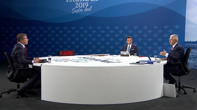 stanbul seimine ilikin son anket sonularn REMRES&#8217;in mdr Emre imanlar duyurdu. stanbul&#8217;daki seim atmosferindeki deiime dikkat eken Emre imanlar, AK Parti&#8217;nin CHP&#8217;ye benzer bir kampanya yrttn dile getirdi. imanlar, "Artk beka, terrden bahsedilmiyor. Gnl belediyecilii gibi soyut kavramlar zerinden konuulmuyor. Tamamyla artk AK Parti de indirimlerden, ekonomiden, istihdamdan bahsediyor." dedi.