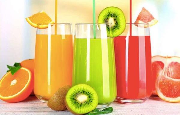 Prof. Dr. Bilal Boztosun, yapt yazl aklamada, terlemeyle birlikte vcuttaki sv, tuz ve minerallerin kaybnn arttn bildirdi.