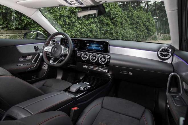 KLOMETRE SINIRI OLMADAN, 4 YILLIK GARANT    <br>  Yeni A-Serisi Sedan modelini de kapsayan kampanyada, 2019 ylnda sata sunulan tm otomobiller, premium segmentte bir ilk olarak &#8220;Kilometre snr olmadan, 4 yllk garanti&#8221; ile sata sunuluyor. Hizmet paketinden yararlanmak isteyen mterilerin, bakm ve onarm ilemleri iin otomobillerini garanti belgesindeki koullar kapsamnda 48&#8217;inci ayn sonuna kadar dzenli olarak yetkili servislere getirmeleri gerekiyor.