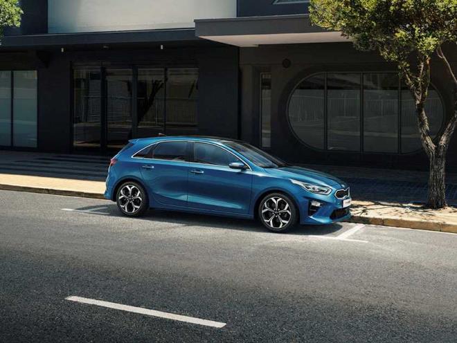 YEN CEED&#8217;DE DZEL MOTOR FARKI KIA&#8217;DAN  <br>    KIA Ceed&#8217;in nc nesli mart aynda Trkiye&#8217;de sata kmt. KIA&#8217;nn haziran ay kampanyas kapsamnda, dizel motora sahip yeni KIA Ceed, benzinli motor fiyatyla sata sunuluyor. Ayrca, Ceed&#8217;in benzinli turbo motora sahip otomatik anzman seenei ve Ceed Sportswagon modeli de 30 bin TL&#8217;ye 12 ay boyunca yzde sfr faiz frsatyla mterilere sunuluyor.