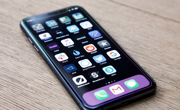 Uygulama silerken hatrlatma: Uygulama al hzn neredeyse iki kat arttran iOS 13'te yeliin aktif devam ettii bir uygulama silinmek istendiinde Apple, uygulama silinse bile aboneliin etkin kalaca ve dier cihazlarda da kullanlabileceini belirten bir bildirim gnderecek.  7