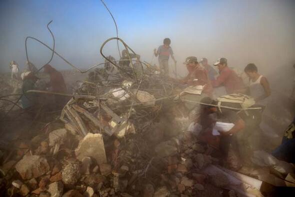 Kritik hizalanmalarn ardndan yalnzca  gn sonra merkez ss zmit, Glck olan byk deprem meydana geldi.