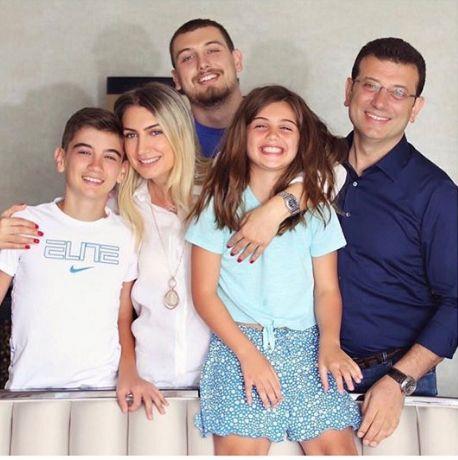 Dier  Tabanca: 8 bin lira deerinde tabanca  Bankadaki paras: 979 bin lira &#8211; Ziraat Bankas&#8217;nda  418.869 bin lira - Garanti Bankas'nda