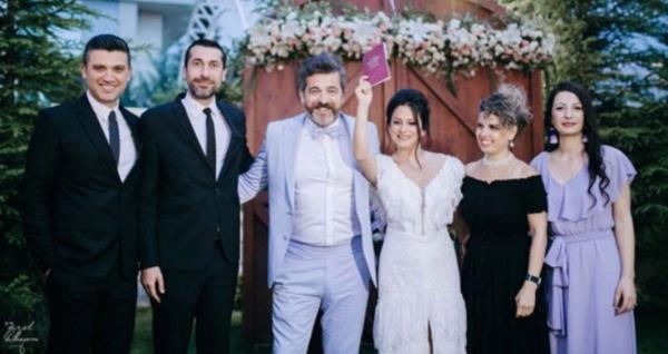 Oyuncu enocak, 1998 ylnda retmen Verda enocak ile evlendi ve 2001 ylnda boand. Mert adnda bir olu vardr.