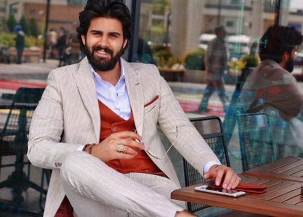 Kzlta, "Ado sanla sakalnla ne deniyorsun sen? Sosyal deney falan ise syle bilelim ya da depresyonda falan msn genelde kadnlar o zamanlarda salaryla urar erkeklerde sakallar ile urayor belki de. Her gn ayr bir ekilde kyorsun." gibi ifadelerle Instagram'da dalga konusu oldu.