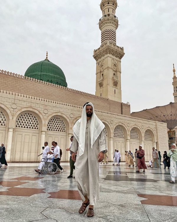 Gz rengi koyu kahve olan Adnan Kzlta, 86 kilodur ve 1.90 boyundadr.