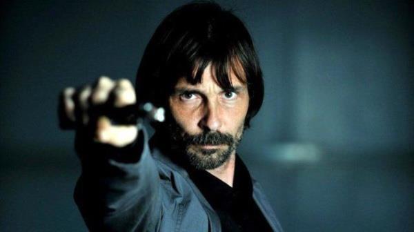 nter Medya&#8217;nn yapmcln stlendii ve Erdal Beikiolu&#8217;nun barolnde olduu dizinin yeni maceralar, 25 Temmuz&#8217;dan itibaren Blu TV&#8217;de yaynlanacak.