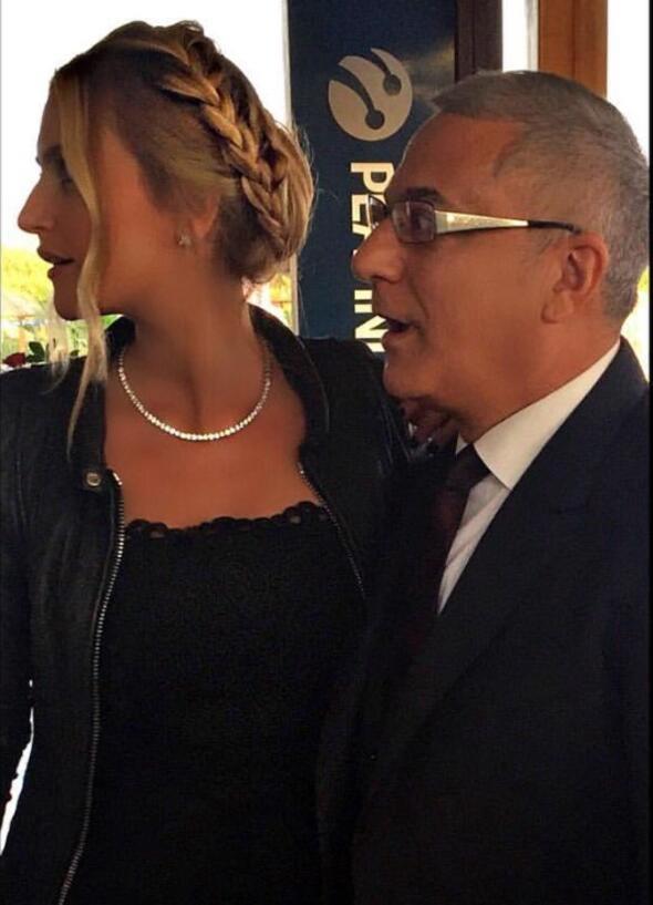 Sizi sevenlere neler sylemek istersiniz?<br>    Salk ok nemli. Salmzn kymetini bilmeliyiz. syan etmemeliyiz. Sebat etmek ok nemli. Sabr gstermek insan hayata balyor ve birok eyi de tolere ettirebiliyor insana.