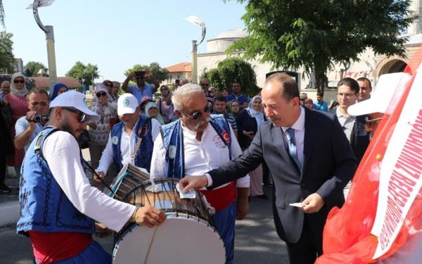 Edirne Belediyesi tarafndan 1-7 Temmuz 2019 tarihlerinde bu yl 658&#8217;incisi dzenlenecek olan Krkpnar Yal Greleri Haftas resmen balad. Tarihi Krkpnar Davul ve Zurna ekibi tarafndan Edirne Belediyesi nnde karlanan belediye bakan Recep Grkan, &#8220;Byk Trk Milleti&#8217;nin Ata sporu olan yal greler hepimize hayrl uurlu olsun&#8221; dedi.