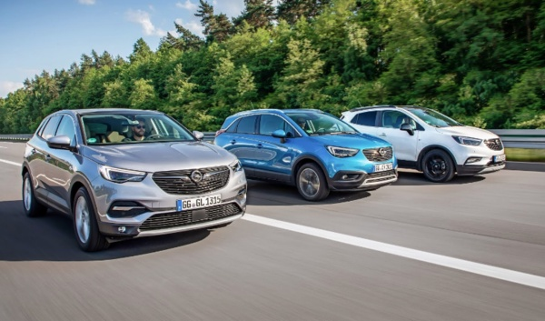 Firmalar TV'nin bir ksmn karlayabiliyor: te yandan baz otomobil firmalar ise TV indiriminin bir ksmn kendi karlayarak sat yapabiliyor. Otomobil bayileri kendilerine aldklar hurda aralar sat konusunda anlatnzda maliyetini derek devir gerekletiriyor. Vekalet ile yaplan bu ilem iin sadece 200 lira civarnda notere vekalet creti demi oluyorsunuz. Peki sfr otomobillerin yeni fiyatlar ne oldu?