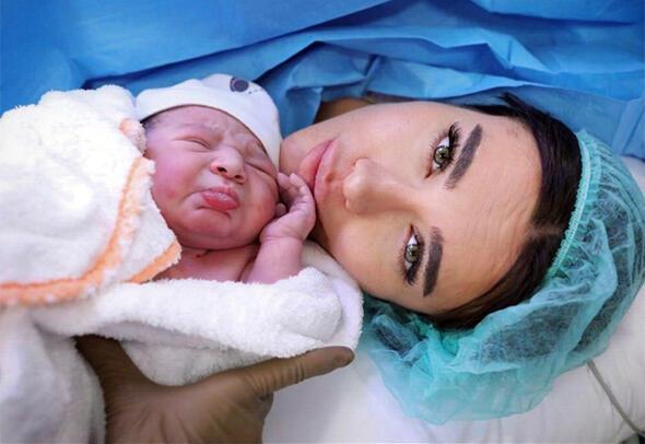 2017 yl hayatn i insan Nedim Keeli ile birletiren sunucu ve oyuncu Gamze Karaman Keeli getiimiz yl olunu kucana almt.