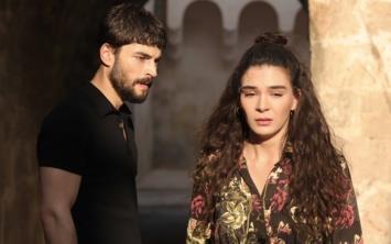 ATV'nin en ok konuulan ve farkl senaryosu ile reyting rekorlar kran dizisi Hercai'de yeni sezon ncesi ok bir ayrlk yaand. Ekim aynn ilk haftalarnda yeni sezona balamas beklenen dizideki ayrlk haberi sosyal medyada yayld.