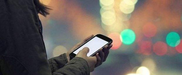 Mobil cihazlara ait uluslararas elektronik kimlik bilgisini gsteren numaraya (IMEI) haiz eyann ihracat ve serbest dolama girii ncesinde, uygunluk kontrol iin Bilgi Teknolojileri ve letiim Kurumuna (BTK) bavuru yaplacak.    Ticaret Bakanlnn "Elektronik Kimlik Bilgisini Haiz Eyann hracat Hakknda Tebli"i ile "Elektronik Kimlik Bilgisini Haiz Eyann thalat Hakknda Tebli'i" Resmi Gazete'de yaymland.