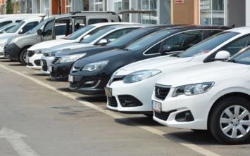 Otomotiv sektrnn en byk veri ve analiz irketlerinden Cardata, Trkiye&#8217;de 100 bin TL&#8217;ye kadar satn alnabilecek aralar sralarken, liste 2013-2017 yllar arasnda trafie kan modelleri kapsyor.
