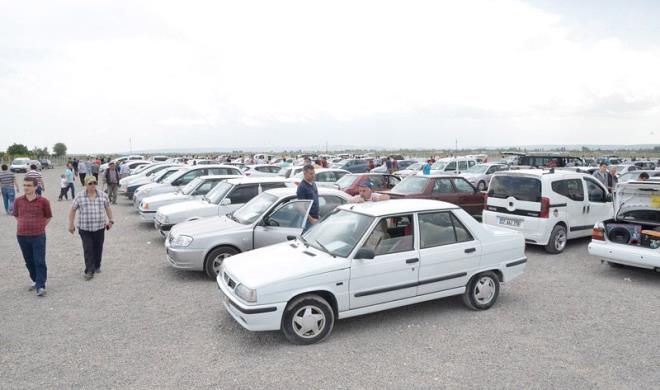 2017 model Fiat Fiorino 47 bin 500 lira: Yaplan aklamada; listede 12 farkl marka 31 modeli ile yer ald. Listede en fazla model bulunduran marka, 21 model versiyonuyla Renault olurken, Renault&#8217;u 15 modeli ile Fiat ve 13 model ile de Hyundai takip etti. 2017 model, manuel vites, benzinli Fiat Fiorino Combi 1.4 Fire Pop, 47 bin 500 TL&#8217;lik fiyat ile listenin en ekonomik arac olarak ne kt. Trkiye&#8217;de 100 bin TL&#8217;ye kadar bteyle satn alnabilecek aralardan bazlar yle sraland: