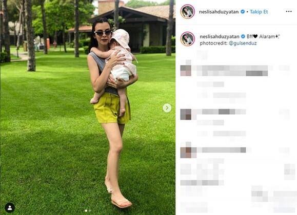 Bebeklerini nazar deer korkusuyla objektiflerden uzak tutan ift, srpriz yapt. Nesliah Alkolar Instagram'daki takipilerinin srarna dayanamayp minik Alara ile ilk kez bir fotorafn paylat.