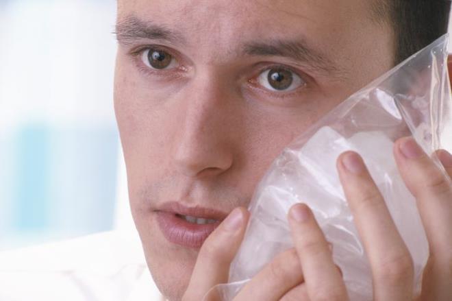 5-Buz uygulamas, aryan di blgesine souk kompres uygulamas ya da souk su ile az alkalama geici olarak ary hafifletebilir. Bu durumun tam tersi olarak aryan di blgesine scak kompres uygulamas ya da scak su ile az alkalama da geici olarak ary hafifletebilir.