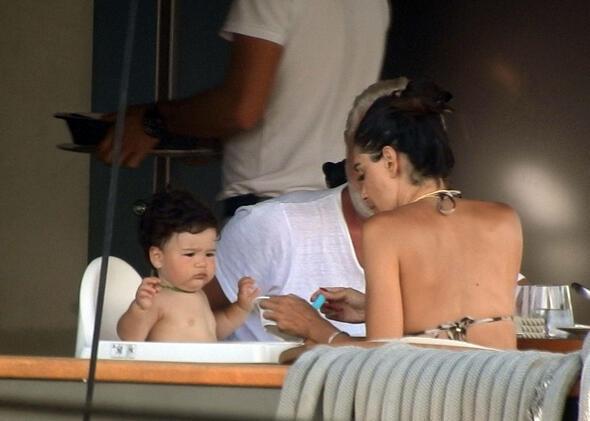 Arda Turan, takmndan izin alabilirse hafta sonunu ailesi ile geirmek iin Bodrum&#8217;a gidecek. (Posta)