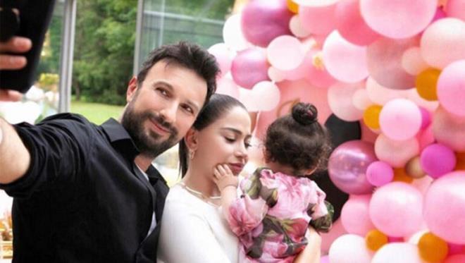 Tarkan, kz Liya'nn fotoraflarn " Bugnn tbt&#8217;si Liya&#8217;mzn ilk doum gnnden olsun dedim " notuyla paylat.