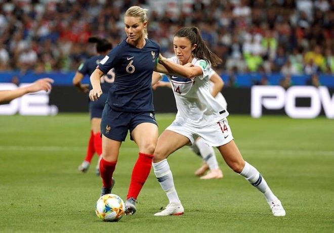 Bundan byle tpk futbolcular iin olduu gibi, teknik adamlar iin de kart uygulamas balayacak.