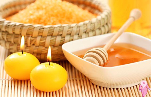 Bal | Antibakteriyel zellii sayesinde sivrisinek srklar zerine damlatlan bir damla balla kant hissinden kurulabilirsiniz.