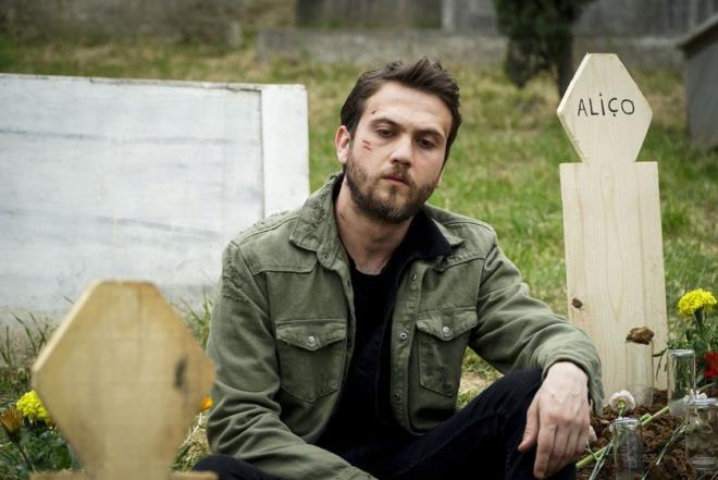 Son dnemde YouTube trend listelerinden dmeyen MERO bomba bir arkyla ukur&#8217;un yeni sezonunda yer alacak.