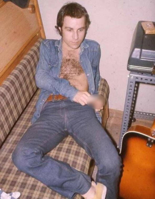 "O yllar ngilizce cover deil, beste yapyoruz... Kayttayz"