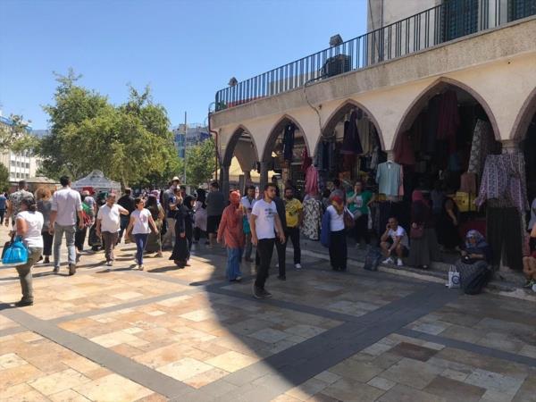 Birok yerde hissedildi: AFAD verilerine gre saat 14.19'de ise 4.2 byklnde bir sarsnt kaydedildi. Bu depremin derinlii ise 17,79 kilometre olarak kaydedildi. Sarsntlarn Eskiehir, Antalya, Burdur ve Isparta'da da hissedildi.