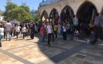 DENZL'nin Bozkurt ilesinde 6 byklnde yer sarsnts meydana geldi. Kent merkezinden de hissedilen deprem vatandalarda panie neden oldu. Enkaz altnda kalan vatandalar hastanelere kaldrld.