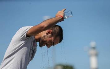 Bayram boyunca en yksek hava scaklnn Ankara'da 32-35, stanbul'da 30-33, zmir'de 36-39 dereceler arasnda olaca ngrlyor.